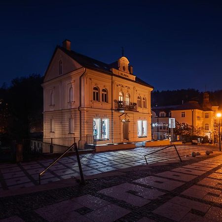 Hotel Penzion Vila Slavia Luhačovice Exterior foto